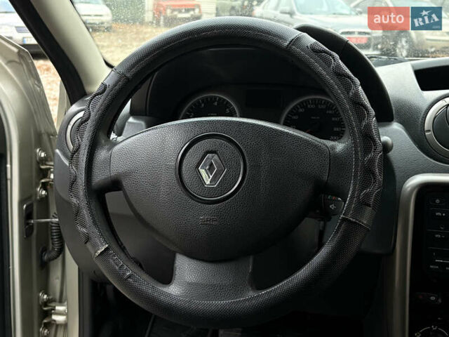 Сірий Рено Дастер, об'ємом двигуна 1.45 л та пробігом 297 тис. км за 8800 $, фото 14 на Automoto.ua