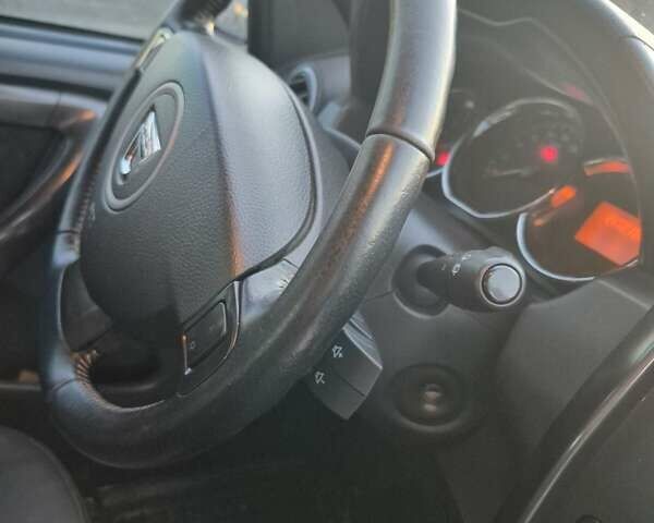 Сірий Рено Дастер, об'ємом двигуна 1.46 л та пробігом 143 тис. км за 10100 $, фото 25 на Automoto.ua