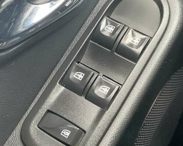 Серый Рено Дастер, объемом двигателя 1.46 л и пробегом 295 тыс. км за 9800 $, фото 6 на Automoto.ua