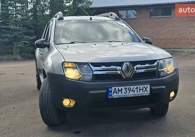 Серый Рено Дастер, объемом двигателя 1.46 л и пробегом 170 тыс. км за 9600 $, фото 5 на Automoto.ua