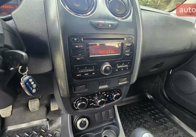 Серый Рено Дастер, объемом двигателя 1.46 л и пробегом 170 тыс. км за 9600 $, фото 24 на Automoto.ua