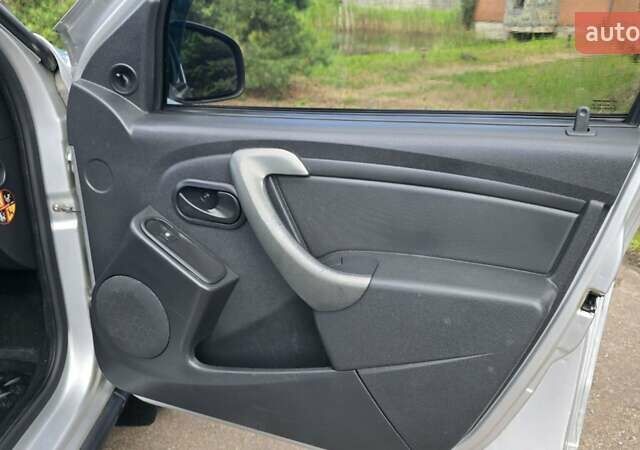 Серый Рено Дастер, объемом двигателя 1.5 л и пробегом 170 тыс. км за 9150 $, фото 23 на Automoto.ua