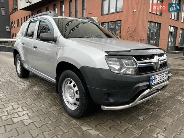 Серый Рено Дастер, объемом двигателя 1.5 л и пробегом 114 тыс. км за 10900 $, фото 16 на Automoto.ua