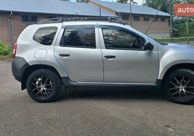 Серый Рено Дастер, объемом двигателя 1.46 л и пробегом 170 тыс. км за 9600 $, фото 3 на Automoto.ua