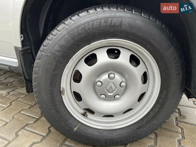 Серый Рено Дастер, объемом двигателя 1.5 л и пробегом 114 тыс. км за 10900 $, фото 26 на Automoto.ua