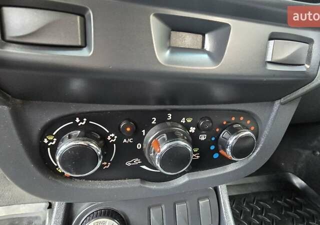 Серый Рено Дастер, объемом двигателя 1.5 л и пробегом 170 тыс. км за 9150 $, фото 18 на Automoto.ua