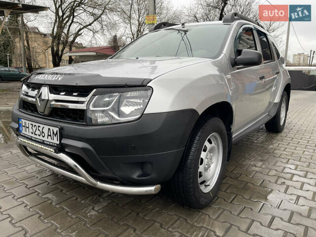 Серый Рено Дастер, объемом двигателя 1.5 л и пробегом 114 тыс. км за 10900 $, фото 6 на Automoto.ua