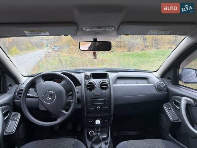 Рено Дастер 2015 в Виннице на Automoto.ua Серый Рено Дастер, объемом двигателя 1.46 л и пробегом 200 тыс. км за 9500 $, фото 2 на Automoto.ua