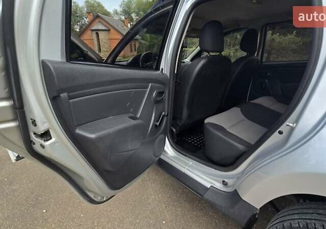 Серый Рено Дастер, объемом двигателя 1.5 л и пробегом 170 тыс. км за 9150 $, фото 32 на Automoto.ua