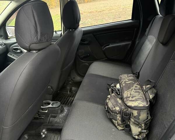 Рено Дастер 2015 в Виннице на Automoto.ua Серый Рено Дастер, объемом двигателя 1.46 л и пробегом 200 тыс. км за 9500 $, фото 4 на Automoto.ua