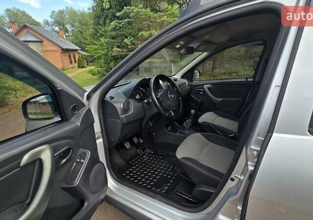 Серый Рено Дастер, объемом двигателя 1.46 л и пробегом 170 тыс. км за 9600 $, фото 22 на Automoto.ua