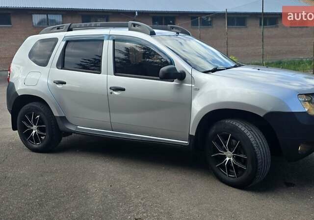 Серый Рено Дастер, объемом двигателя 1.5 л и пробегом 170 тыс. км за 9150 $, фото 10 на Automoto.ua