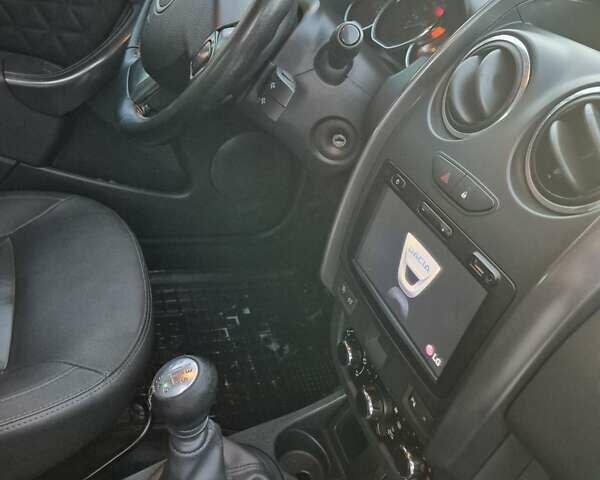 Сірий Рено Дастер, об'ємом двигуна 1.46 л та пробігом 143 тис. км за 10100 $, фото 28 на Automoto.ua