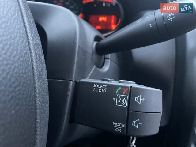 Рено Дастер 2016 в Сарнах на Automoto.ua Серый Рено Дастер, объемом двигателя 1.46 л и пробегом 255 тыс. км за 10300 $, фото 27 на Automoto.ua