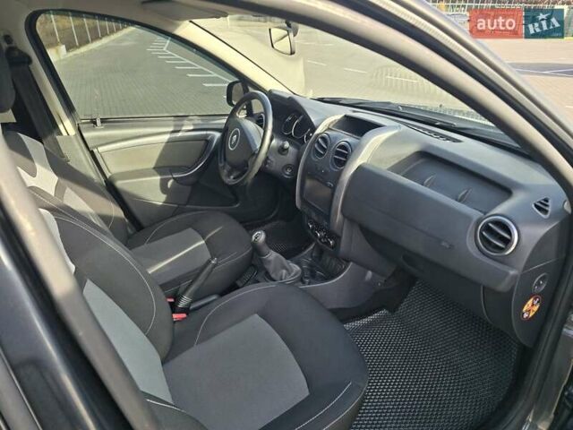 Рено Дастер 2016 в Сумах на Automoto.ua Серый Рено Дастер, объемом двигателя 1.6 л и пробегом 264 тыс. км за 10500 $, фото 7 на Automoto.ua