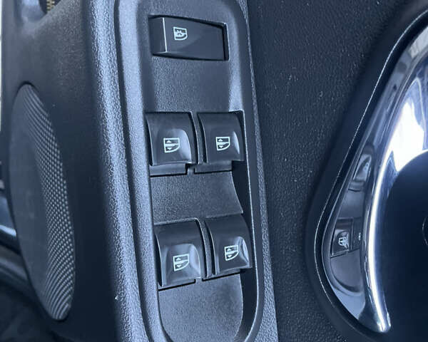 Рено Дастер 2016 в Сарнах на Automoto.ua Серый Рено Дастер, объемом двигателя 1.46 л и пробегом 255 тыс. км за 10300 $, фото 25 на Automoto.ua