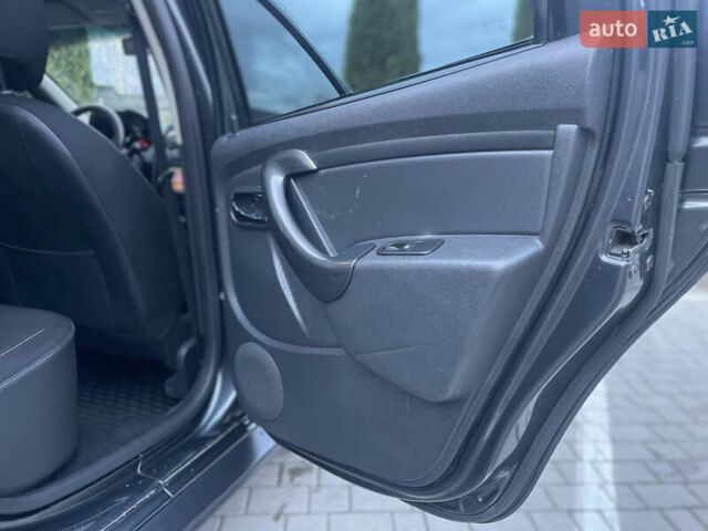 Рено Дастер 2016 в Сарнах на Automoto.ua Серый Рено Дастер, объемом двигателя 1.46 л и пробегом 255 тыс. км за 10300 $, фото 35 на Automoto.ua