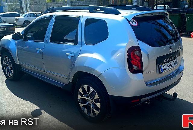 Серый Рено Дастер, объемом двигателя 1.6 л и пробегом 162 тыс. км за 11700 $, фото 1 на Automoto.ua