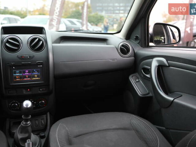 Серый Рено Дастер, объемом двигателя 1.46 л и пробегом 136 тыс. км за 12000 $, фото 12 на Automoto.ua