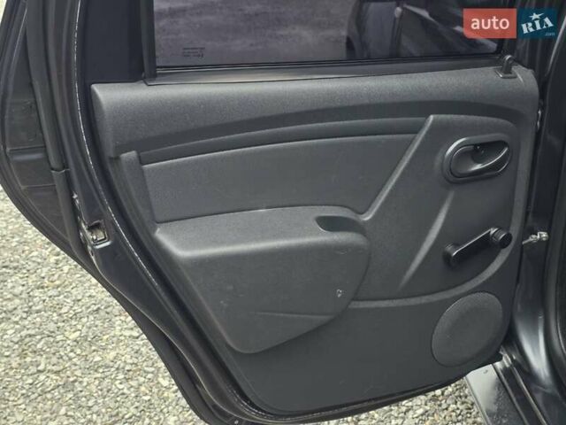 Серый Рено Дастер, объемом двигателя 1.5 л и пробегом 199 тыс. км за 7799 $, фото 21 на Automoto.ua