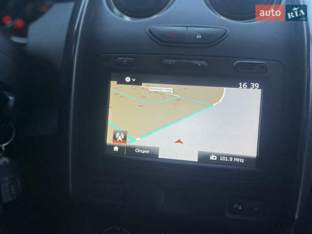 Рено Дастер 2016 в Сарнах на Automoto.ua Серый Рено Дастер, объемом двигателя 1.46 л и пробегом 255 тыс. км за 10300 $, фото 24 на Automoto.ua