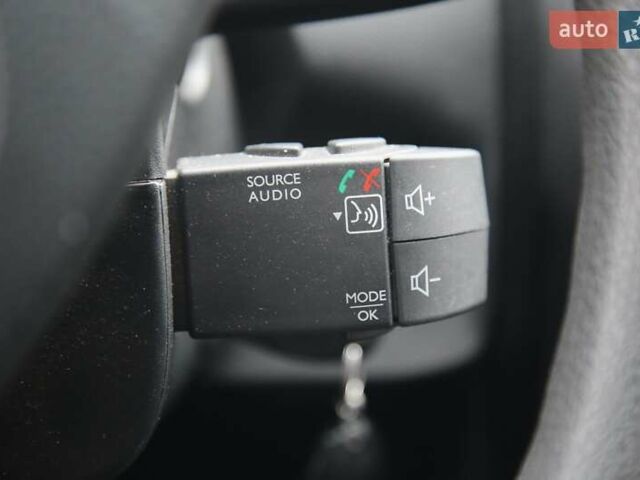 Сірий Рено Дастер, об'ємом двигуна 1.46 л та пробігом 140 тис. км за 11800 $, фото 18 на Automoto.ua