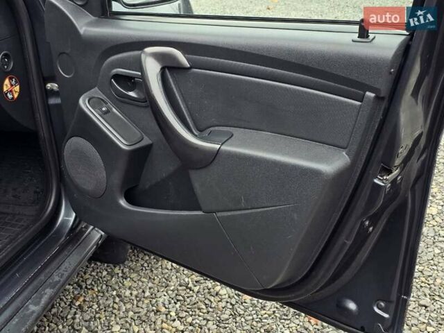 Серый Рено Дастер, объемом двигателя 1.5 л и пробегом 199 тыс. км за 7799 $, фото 24 на Automoto.ua