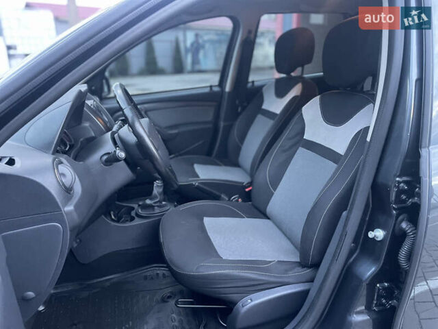 Рено Дастер 2016 в Сарнах на Automoto.ua Серый Рено Дастер, объемом двигателя 1.46 л и пробегом 255 тыс. км за 10300 $, фото 18 на Automoto.ua