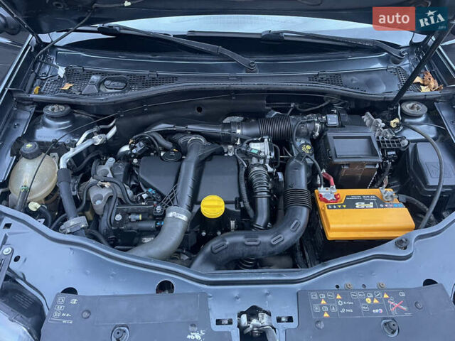 Рено Дастер 2016 в Сарнах на Automoto.ua Серый Рено Дастер, объемом двигателя 1.46 л и пробегом 255 тыс. км за 10300 $, фото 51 на Automoto.ua