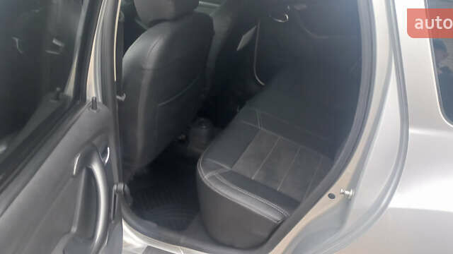 Серый Рено Дастер, объемом двигателя 1.6 л и пробегом 162 тыс. км за 11700 $, фото 11 на Automoto.ua