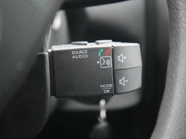 Сірий Рено Дастер, об'ємом двигуна 1.5 л та пробігом 140 тис. км за 11800 $, фото 18 на Automoto.ua