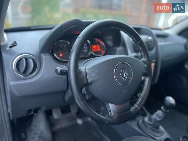 Рено Дастер 2016 в Сарнах на Automoto.ua Серый Рено Дастер, объемом двигателя 1.46 л и пробегом 255 тыс. км за 10300 $, фото 19 на Automoto.ua