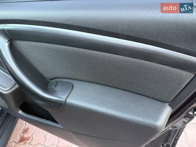 Сірий Рено Дастер, об'ємом двигуна 1.5 л та пробігом 83 тис. км за 13950 $, фото 77 на Automoto.ua