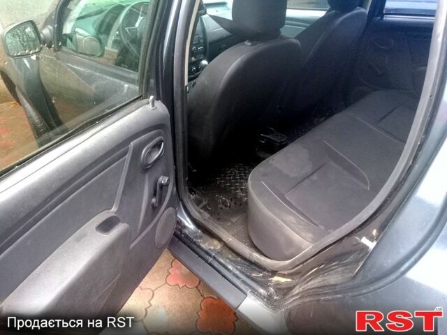 Сірий Рено Дастер, об'ємом двигуна 1.5 л та пробігом 228 тис. км за 6500 $, фото 12 на Automoto.ua