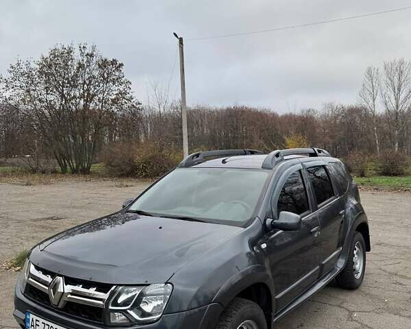 Серый Рено Дастер, объемом двигателя 1.46 л и пробегом 131 тыс. км за 12500 $, фото 2 на Automoto.ua