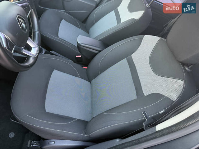 Сірий Рено Дастер, об'ємом двигуна 1.5 л та пробігом 83 тис. км за 13950 $, фото 54 на Automoto.ua