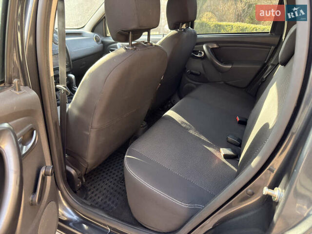 Серый Рено Дастер, объемом двигателя 1.46 л и пробегом 82 тыс. км за 13900 $, фото 21 на Automoto.ua