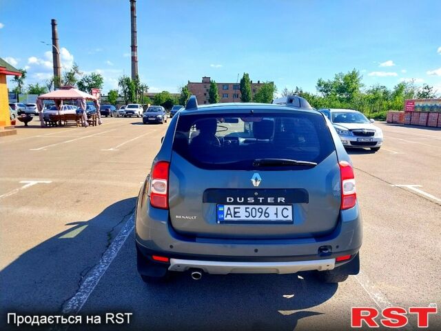Серый Рено Дастер, объемом двигателя 1.5 л и пробегом 260 тыс. км за 12500 $, фото 4 на Automoto.ua