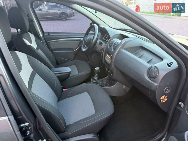 Сірий Рено Дастер, об'ємом двигуна 1.5 л та пробігом 83 тис. км за 13950 $, фото 80 на Automoto.ua