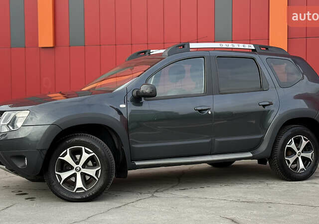Серый Рено Дастер, объемом двигателя 1.6 л и пробегом 92 тыс. км за 11800 $, фото 3 на Automoto.ua
