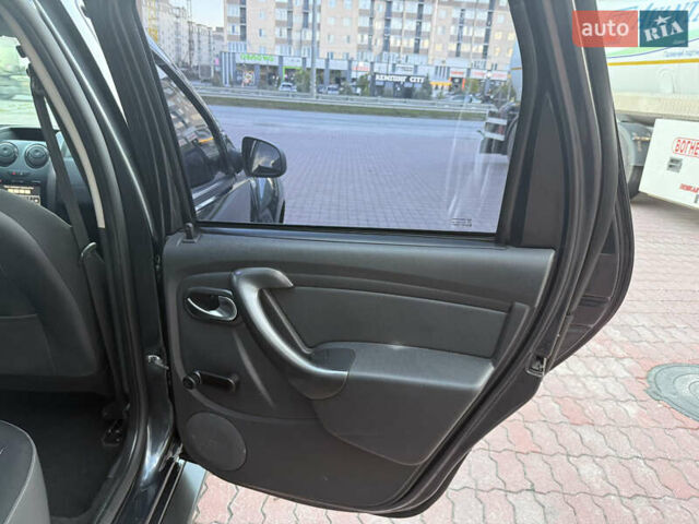 Сірий Рено Дастер, об'ємом двигуна 1.5 л та пробігом 83 тис. км за 13950 $, фото 72 на Automoto.ua