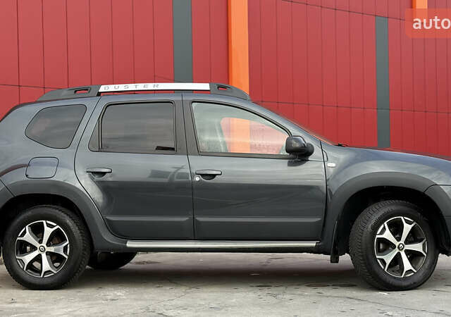 Серый Рено Дастер, объемом двигателя 1.6 л и пробегом 92 тыс. км за 11800 $, фото 8 на Automoto.ua