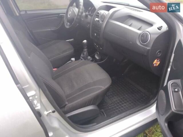 Сірий Рено Дастер, об'ємом двигуна 1.5 л та пробігом 191 тис. км за 11500 $, фото 3 на Automoto.ua