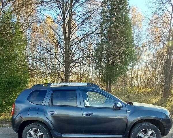 Серый Рено Дастер, объемом двигателя 1.46 л и пробегом 82 тыс. км за 12600 $, фото 2 на Automoto.ua