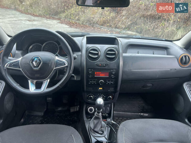 Серый Рено Дастер, объемом двигателя 1.5 л и пробегом 253 тыс. км за 7350 $, фото 22 на Automoto.ua