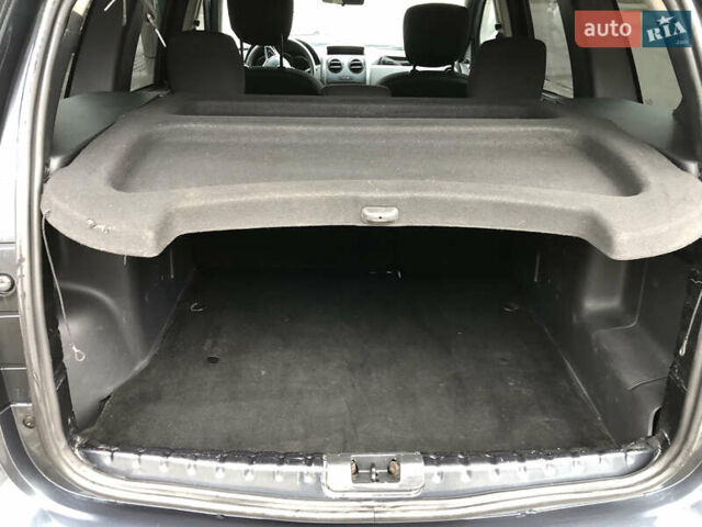 Сірий Рено Дастер, об'ємом двигуна 1.46 л та пробігом 170 тис. км за 13100 $, фото 5 на Automoto.ua