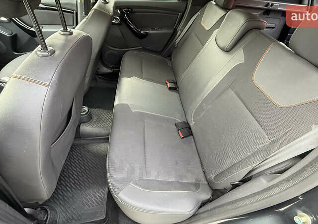 Серый Рено Дастер, объемом двигателя 1.6 л и пробегом 92 тыс. км за 11800 $, фото 36 на Automoto.ua