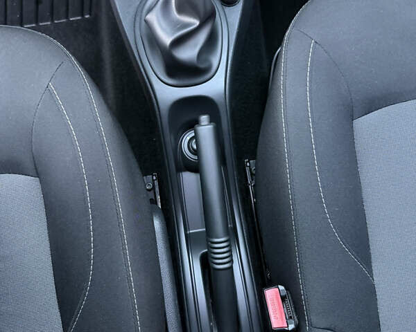 Сірий Рено Дастер, об'ємом двигуна 1.5 л та пробігом 83 тис. км за 13950 $, фото 62 на Automoto.ua