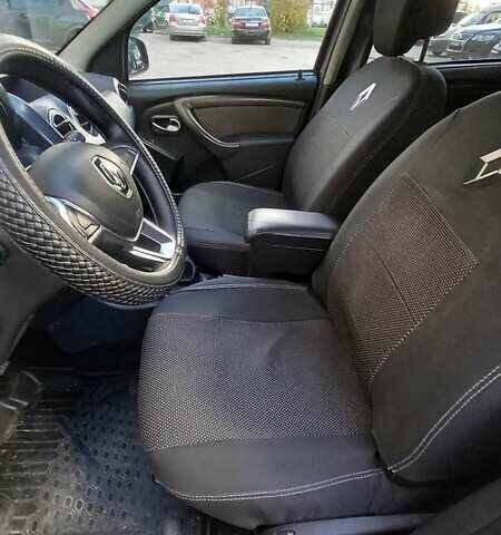 Серый Рено Дастер, объемом двигателя 1.46 л и пробегом 82 тыс. км за 12600 $, фото 9 на Automoto.ua