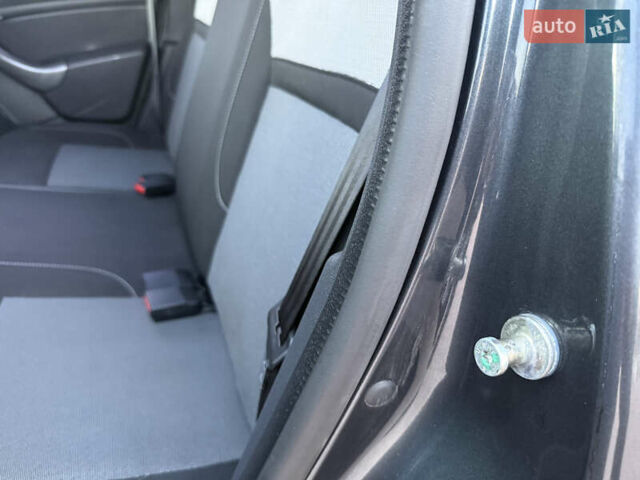 Сірий Рено Дастер, об'ємом двигуна 1.5 л та пробігом 83 тис. км за 13950 $, фото 68 на Automoto.ua